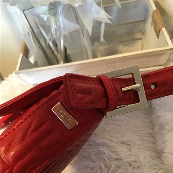 Fendi Leather Baguette - Picture 2 of 8